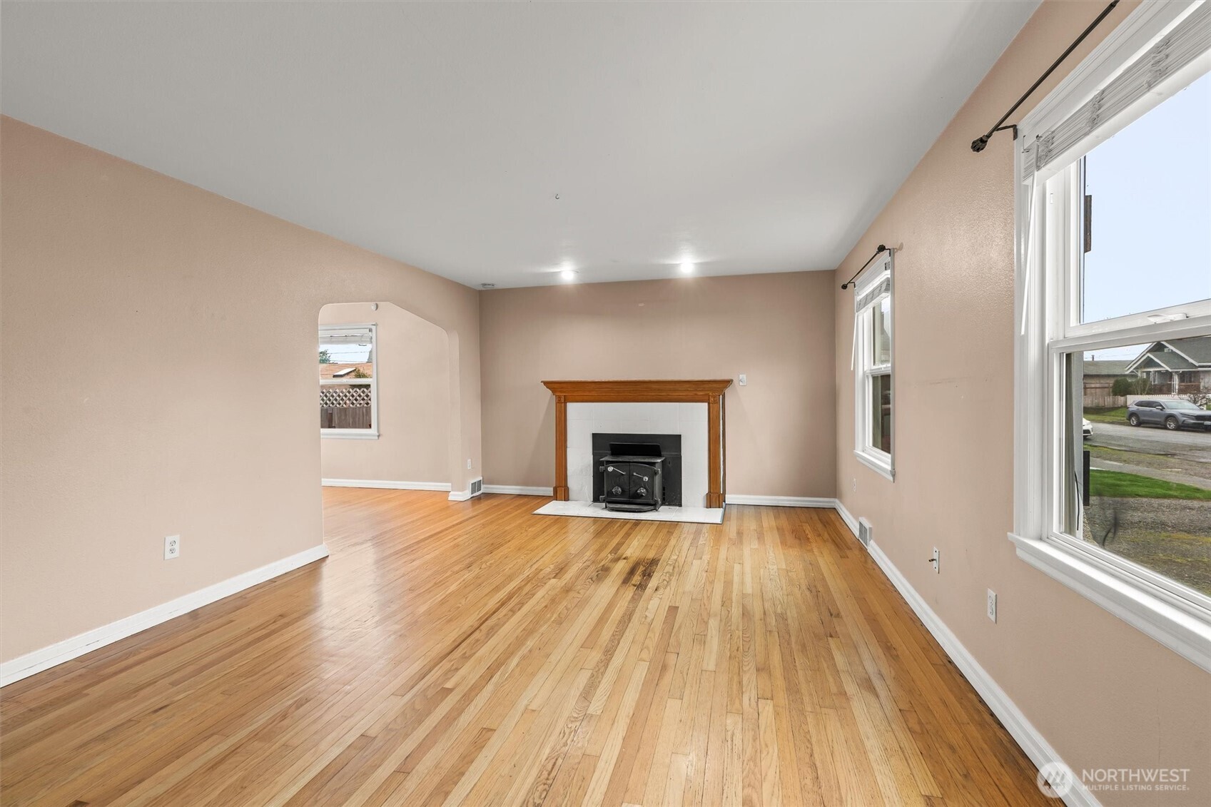 5642 S Thompson Avenue