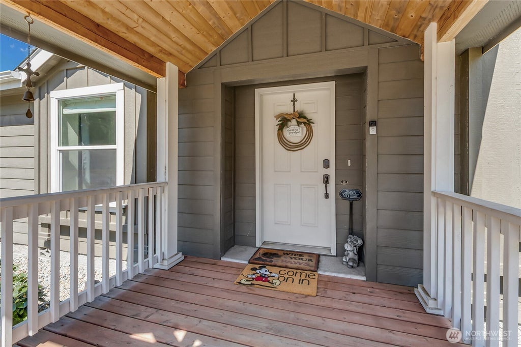 Photo of 14323 Herbert Lane SE, Yelm, WA 98597 (MLS # 2515756)