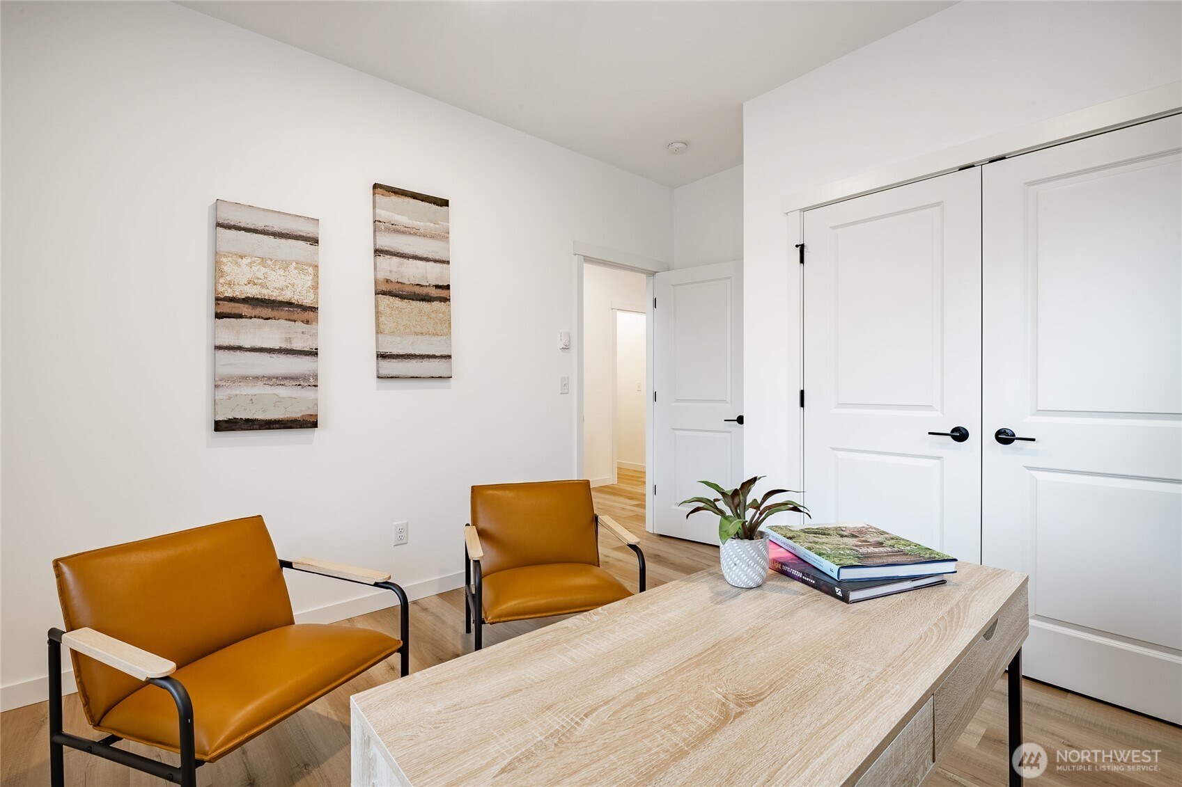 702 E 5th Street
