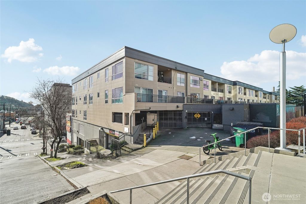 Photo of 321 10th Avenue S #613, Seattle, WA 98104 (MLS # 2478710)