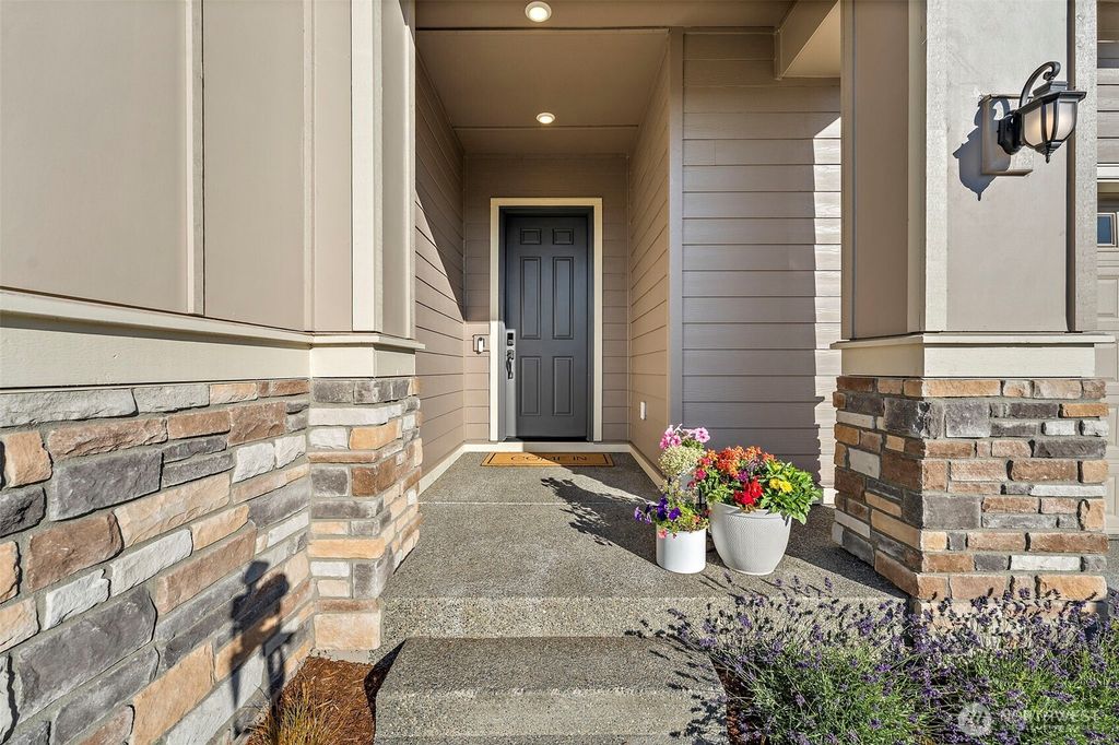 Photo of 14816 206th Avenue E, Bonney Lake, WA 98391 (MLS # 2553441)