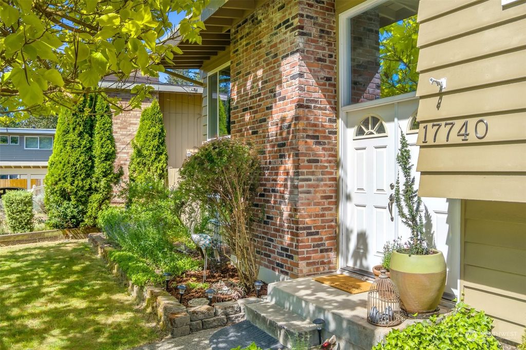 Photo of 17740 Corliss Avenue N, Shoreline, WA 98133 (MLS # 2078031)