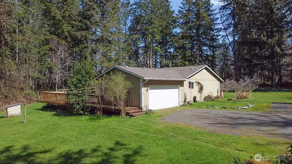 Photo of 8910 Hunter Point Road NW, Olympia, WA 98502 (MLS # 2482869)