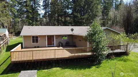 Photo of 8910 Hunter Point Road NW, Olympia, WA 98502 (MLS # 2482869)
