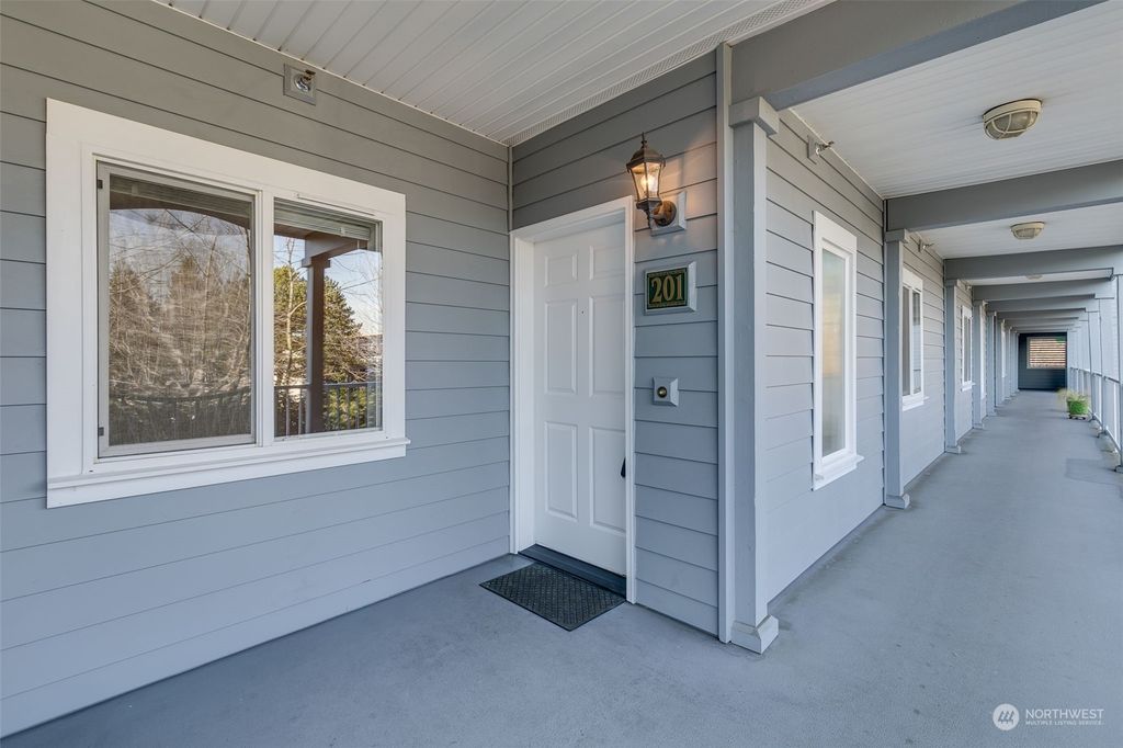 Photo of 6125 NE 175th Street #N201, Kenmore, WA 98028 (MLS # 2183143)