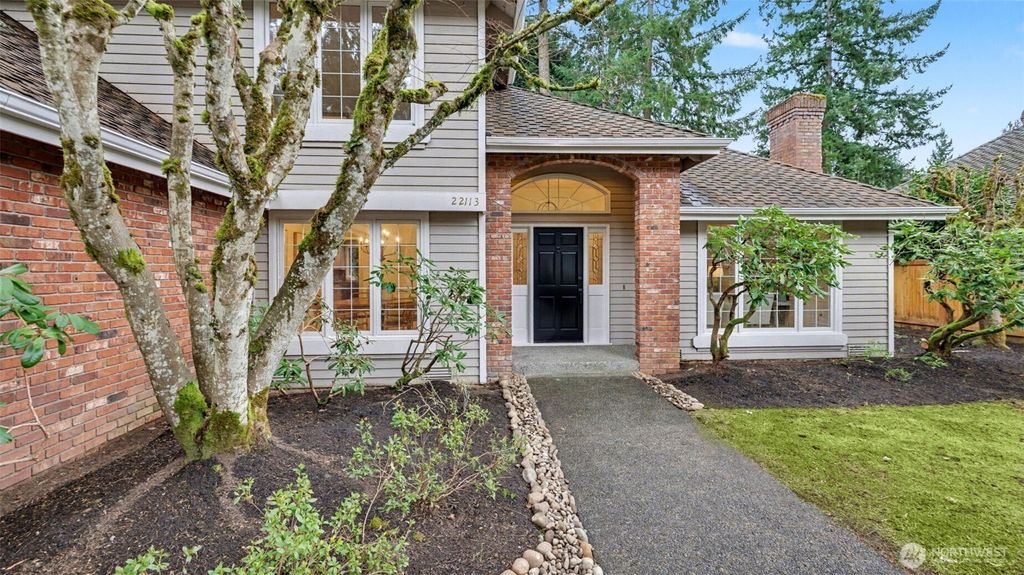 Photo of 22113 NE 23rd Street, Sammamish, WA 98074 (MLS # 2485782)