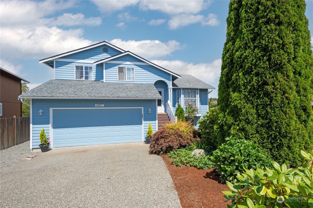 Photo of 8327 80th Drive NE, Marysville, WA 98270 (MLS # 2140950)