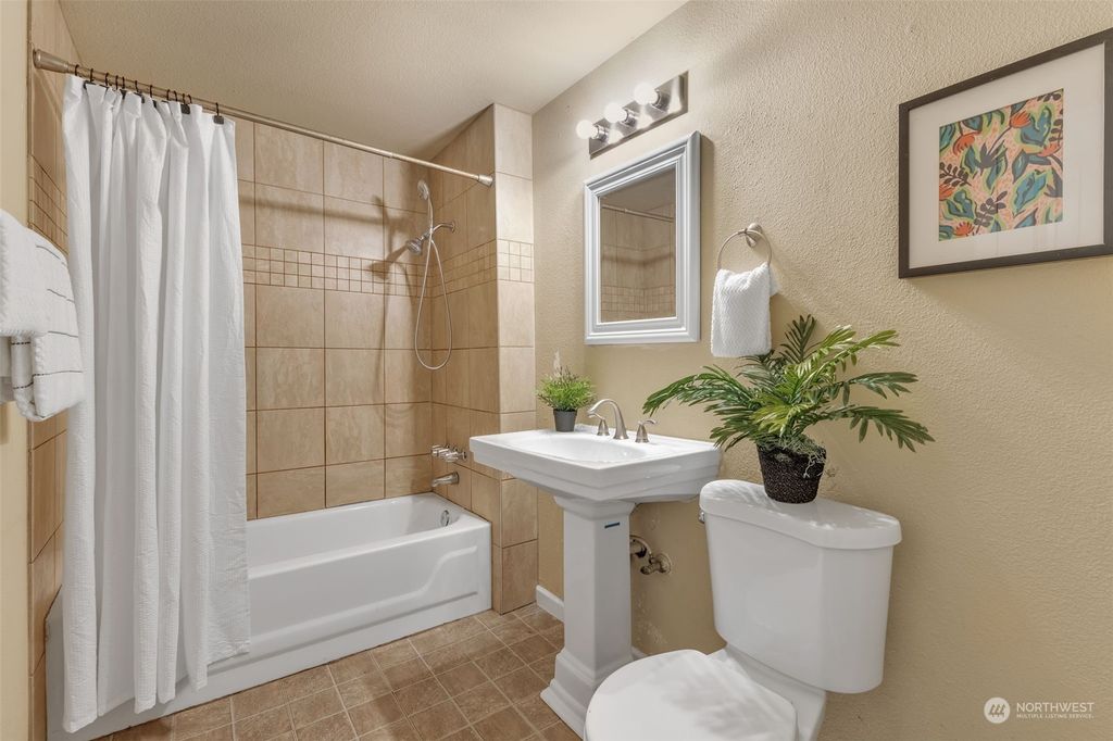 listing image 9368900462525933432