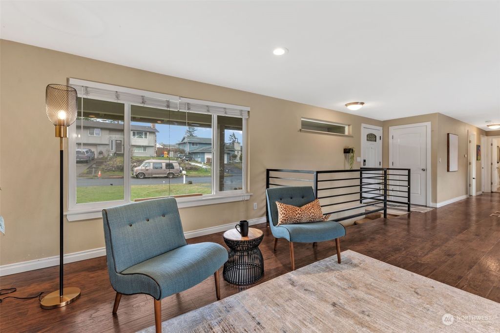 listing image 9368390877011573020