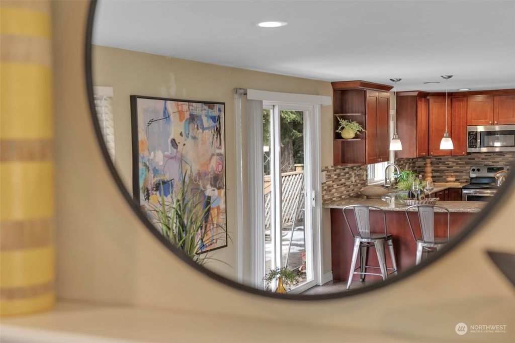 listing image 9365713638390639926