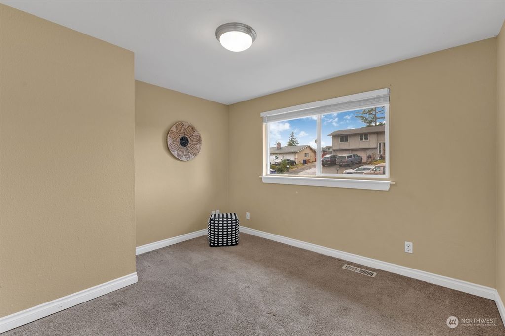 listing image 9367187849712034360