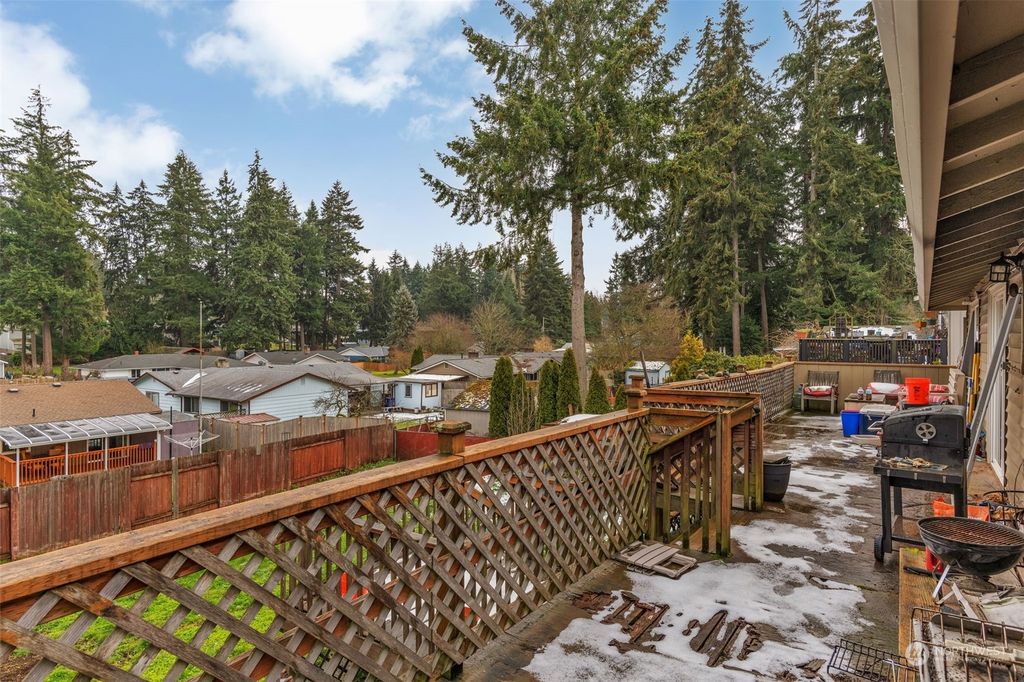 listing image 9362798482401274647