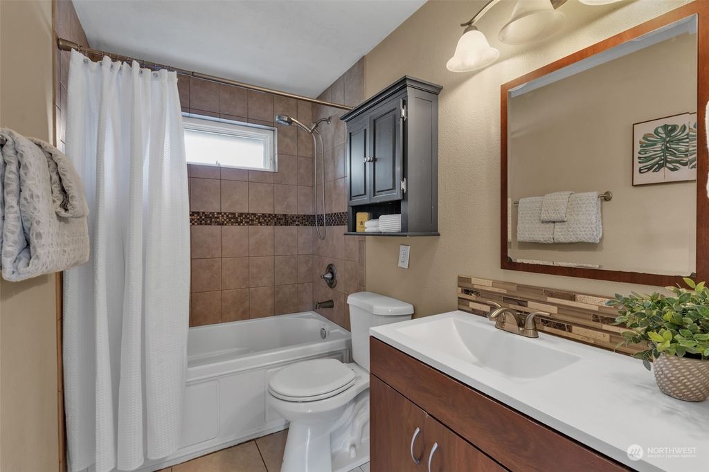 listing image 9360203157187124356