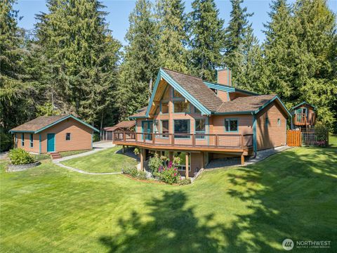 Photo of 324 Deer Run, Port Angeles, WA 98362 (MLS # 2427076)