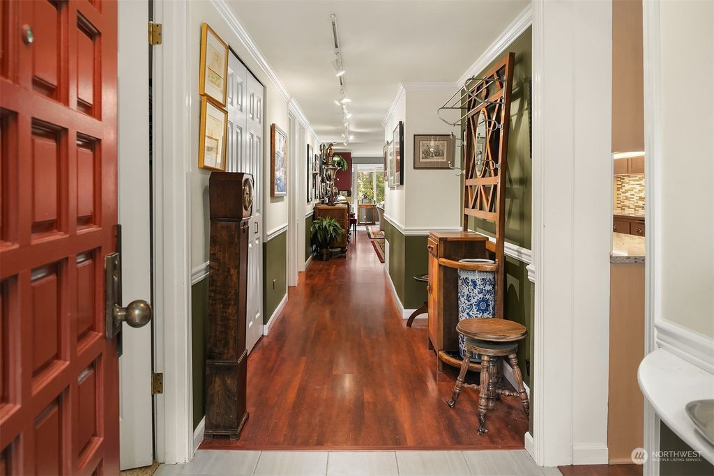 Photo of 6512 Park Point Lane NE, Seattle, WA 98115 (MLS # 2194456)