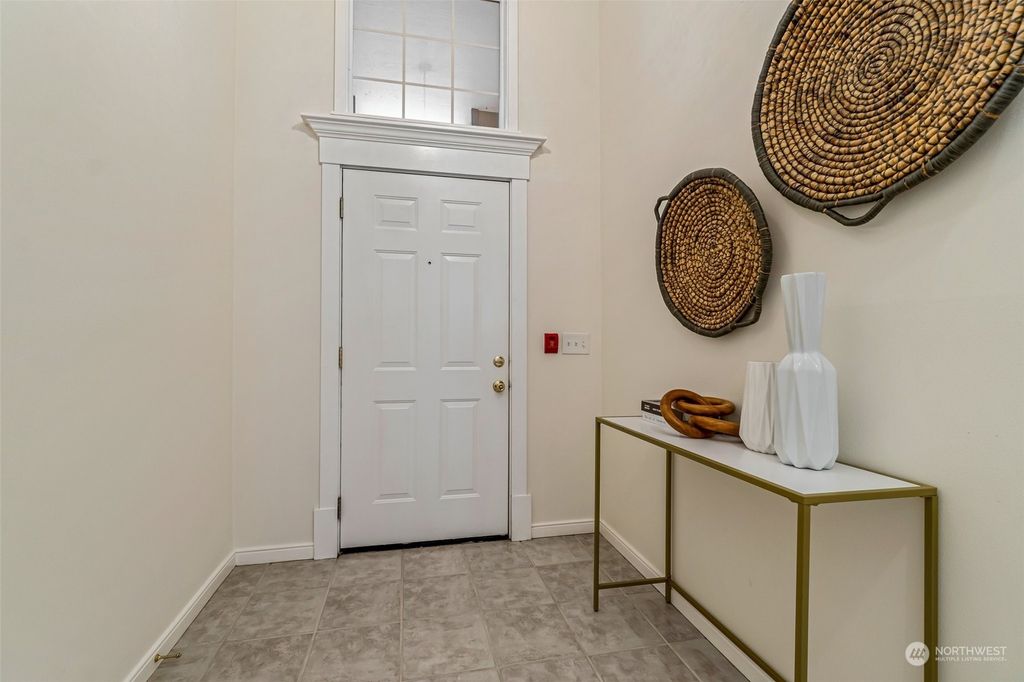 Photo of 4106 248th Court SE #57, Sammamish, WA 98029 (MLS # 2033348)