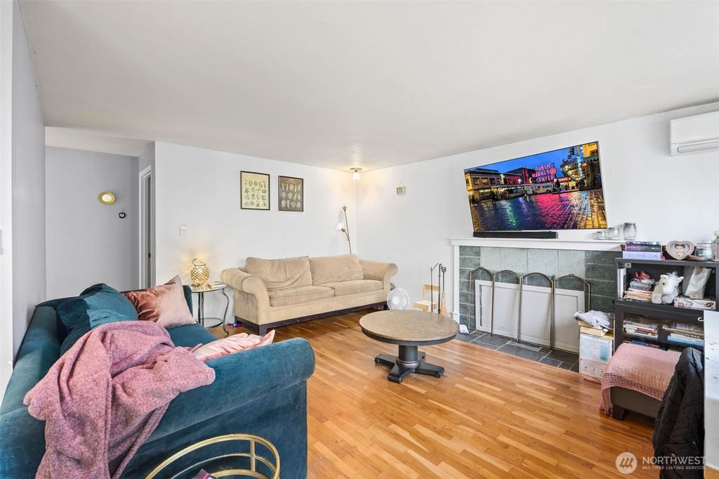 Photo of 327 24th Avenue E, Seattle, WA 98112 (MLS # 2435621)