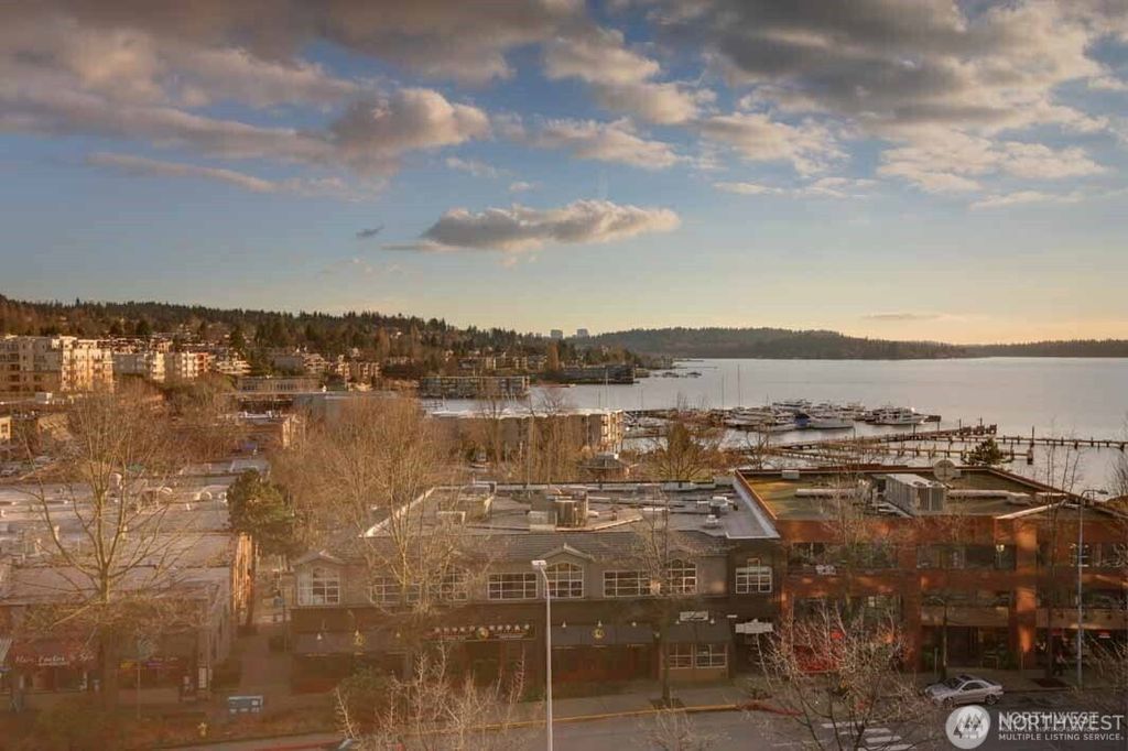 Photo of 220 1st Street #402, Kirkland, WA 98033 (MLS # 2499533)