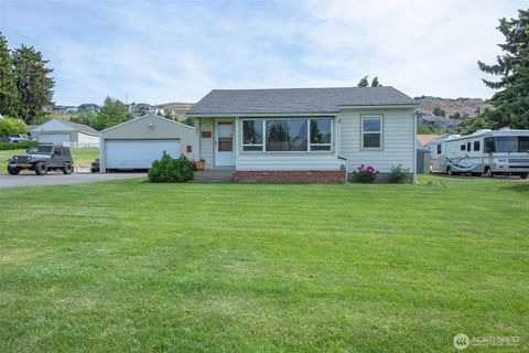 Photo of 2901 Sunset Highway, East Wenatchee, WA 98802 (MLS # 2522833)