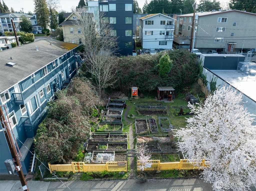 Photo of 5520 University Way NE, Seattle, WA 98105 (MLS # 2531005)