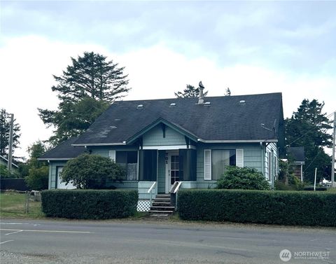 Photo of 701 Washington Ave S, Long Beach, WA 98631 (MLS # 2431356)