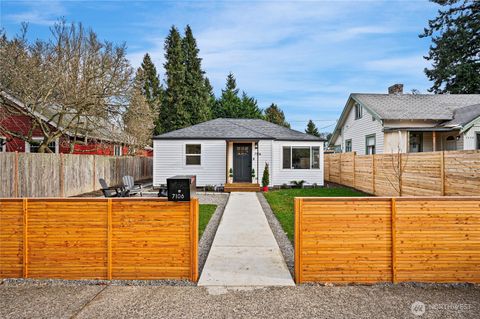 Photo of 7106 32nd Avenue SW, Seattle, WA 98126 (MLS # 2473416)