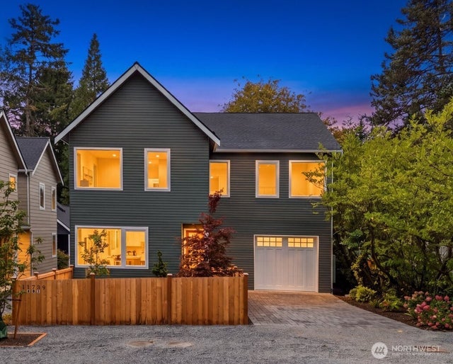 11739 40th Avenue NE A #A, Seattle