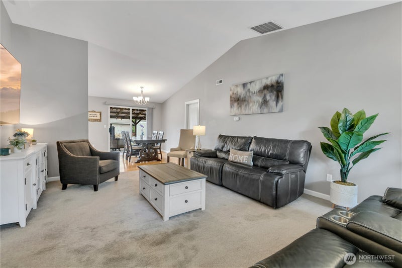 19020 34th Avenue E