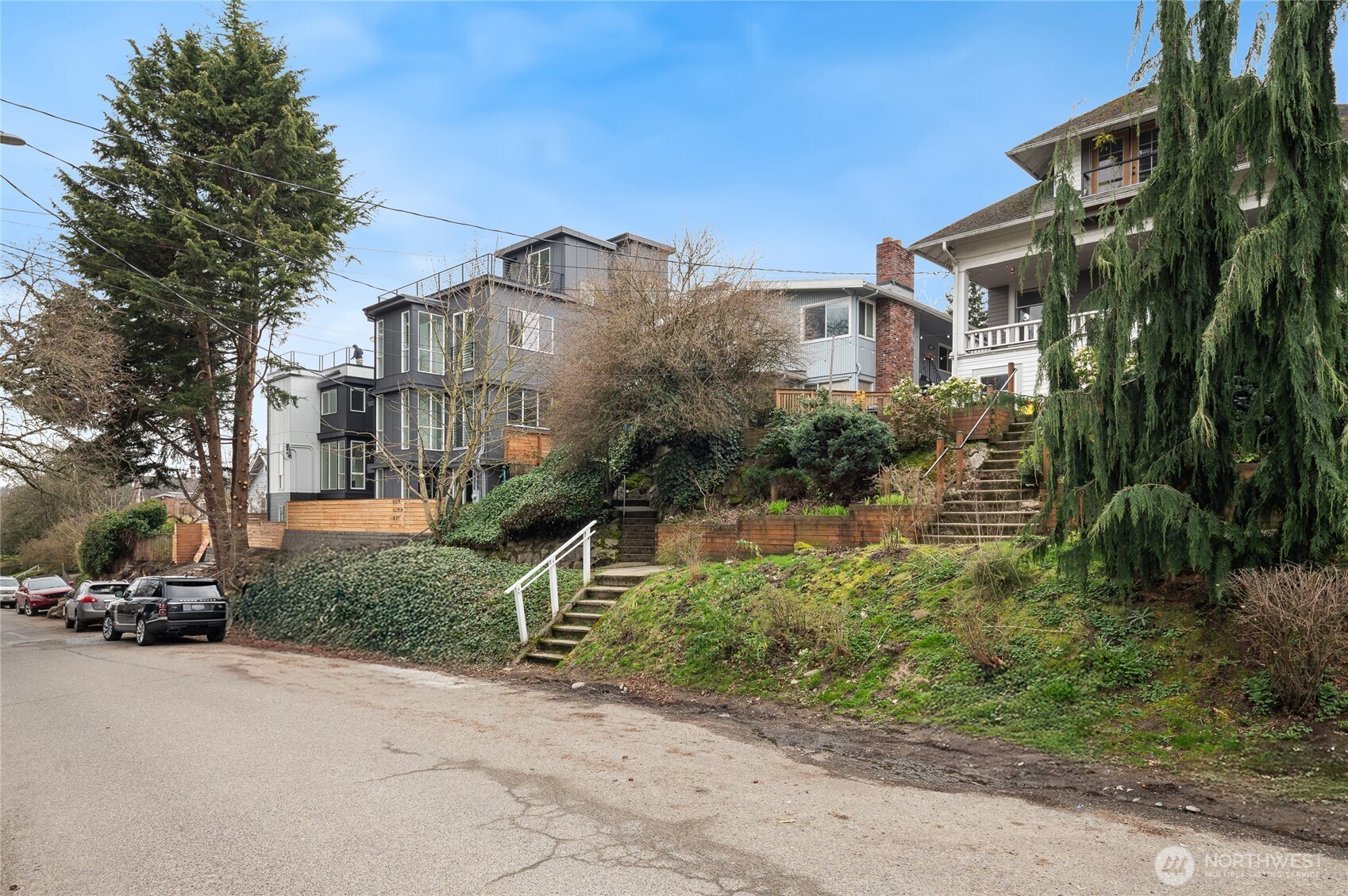 633 W Emerson Street