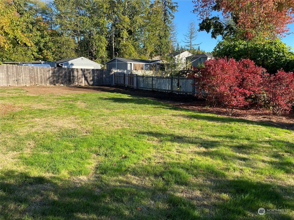 Photo of 1313 S 279TH Street, Des Moines, WA 98198 (MLS # 2195634)