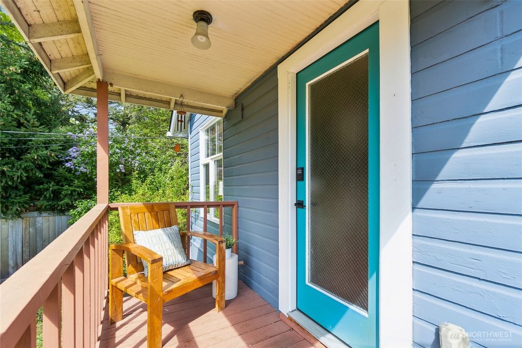 Photo of 10754 17th Avenue SW, Seattle, WA 98146 (MLS # 2366773)