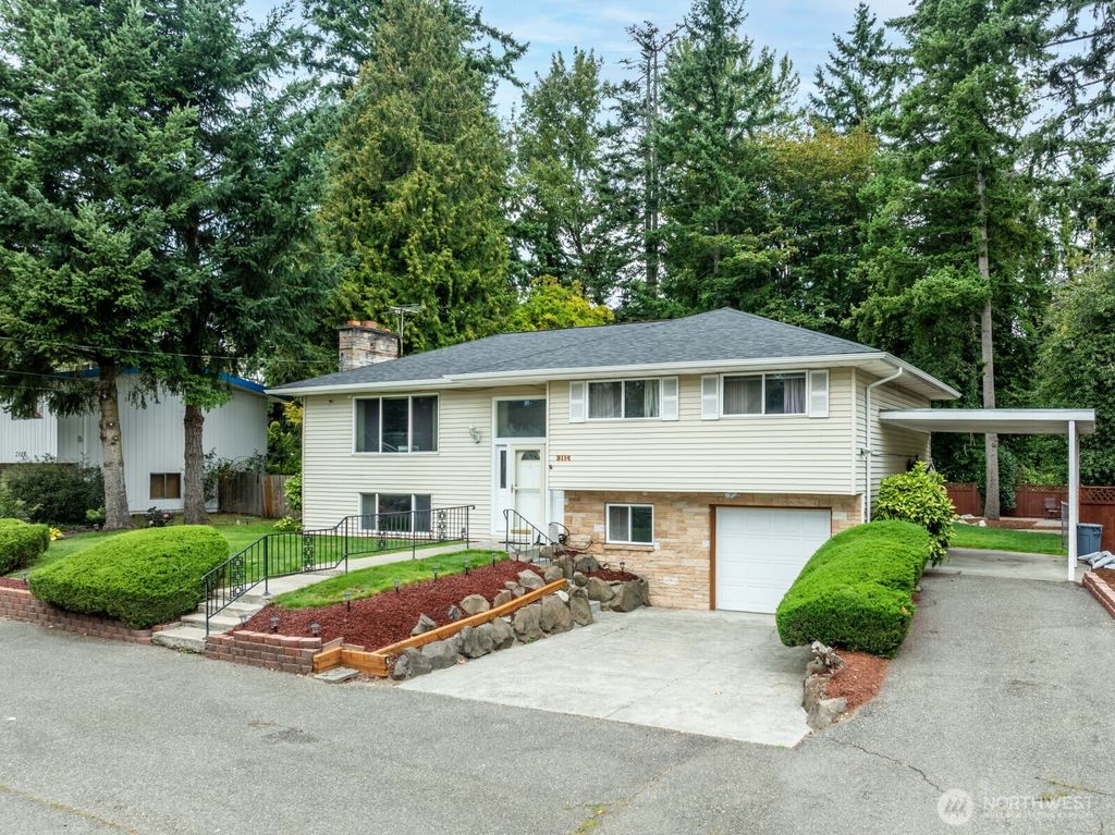 Photo of 2114 SW 322nd Street, Federal Way, WA 98023 (MLS # 2424387)