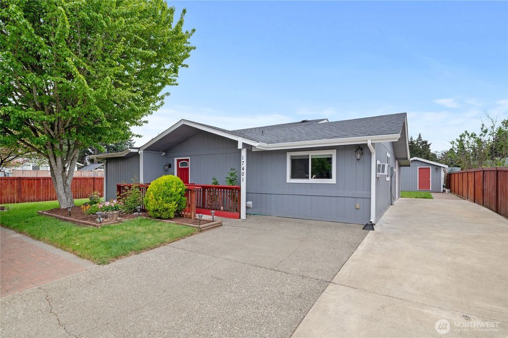 Photo of 17401 E 6th Ave AVE, Spanaway, WA 98387 (MLS # 2519387)