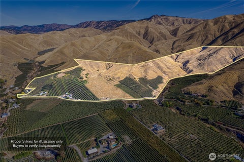 Photo of 103 Dual Peak Lane, Cashmere, WA 98815 (MLS # 2585346)