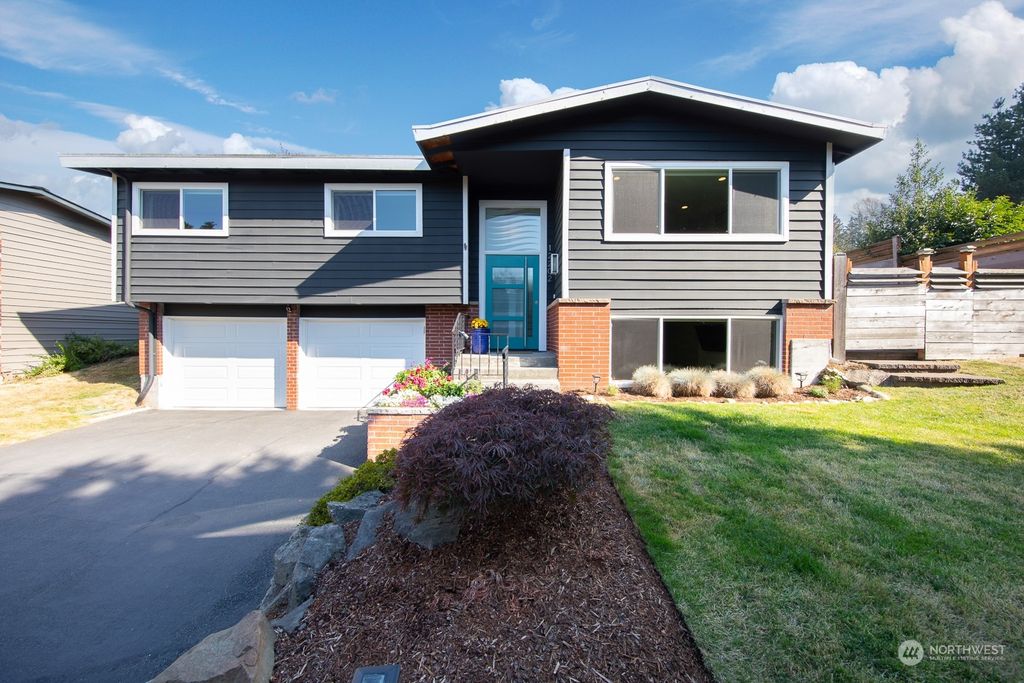Photo of 12202 9th Avenue NW, Seattle, WA 98177 (MLS # 1994267)