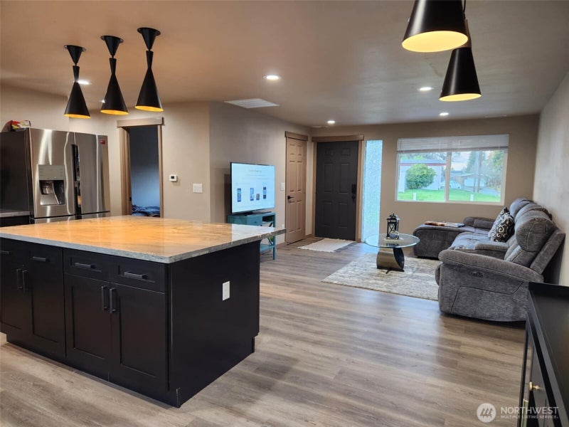 16405 NE 16th Place
