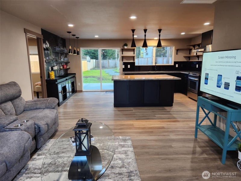 16405 NE 16th Place