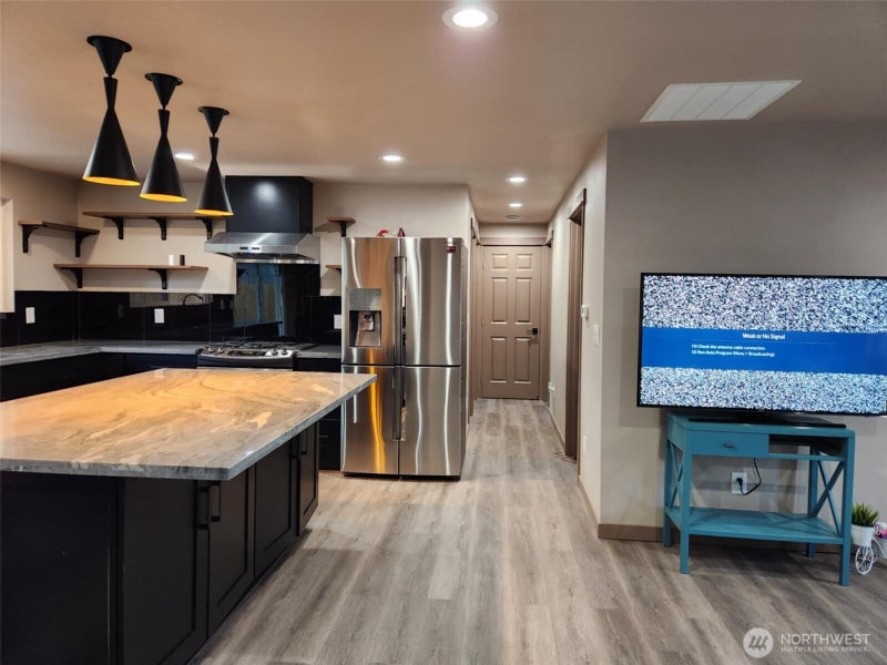 16405 NE 16th Place