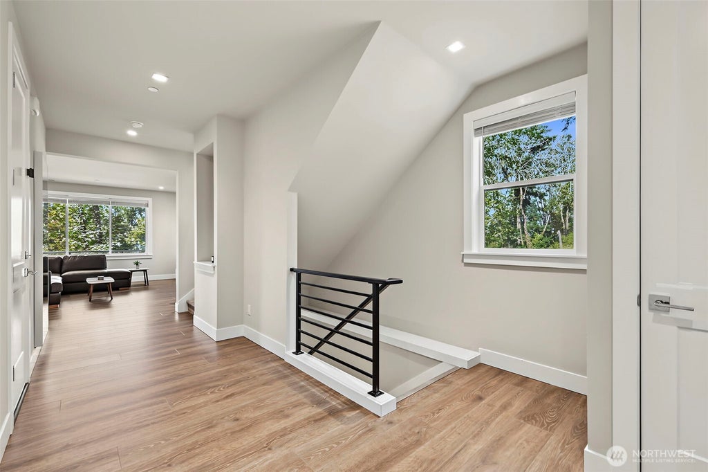 Photo of 11030 SE 60th Lane, Bellevue, WA 98006 (MLS # 2591139)