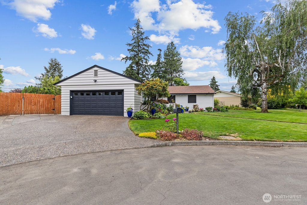 Photo of 7217 Mississippi Drive, Vancouver, WA 98664 (MLS # 2550100)