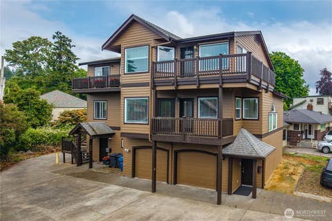 Photo of 330 E Bay Drive NE DR, Olympia, WA 98506 (MLS # 2546191)