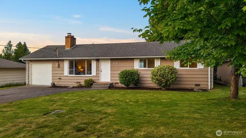 Photo of 7721 Tyee Road, Everett, WA 98203 (MLS # 2533700)