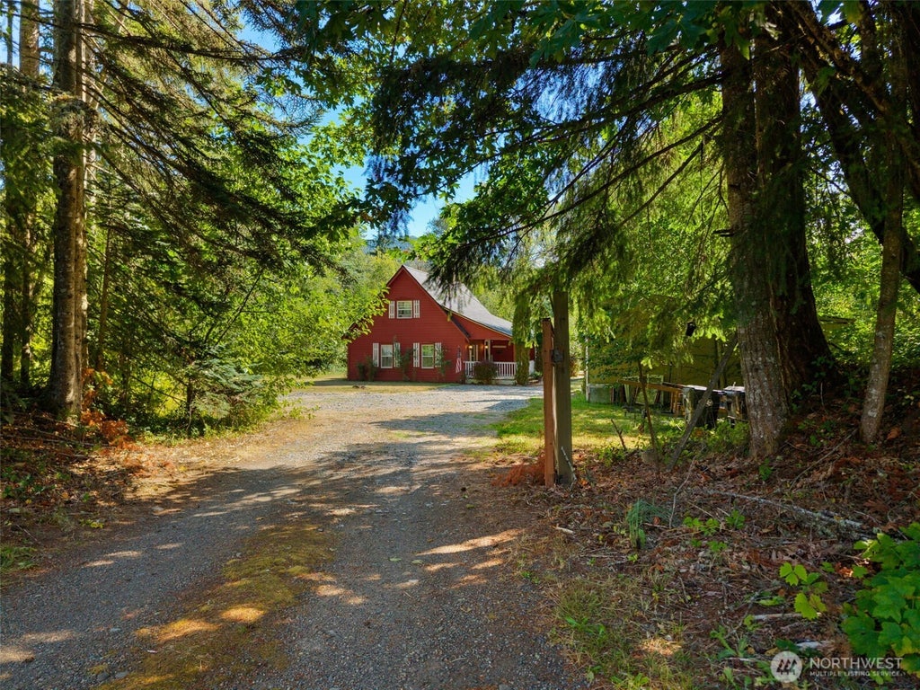 Photo of 19220 State Route 706 E, Elbe, WA 98330 (MLS # 2585250)