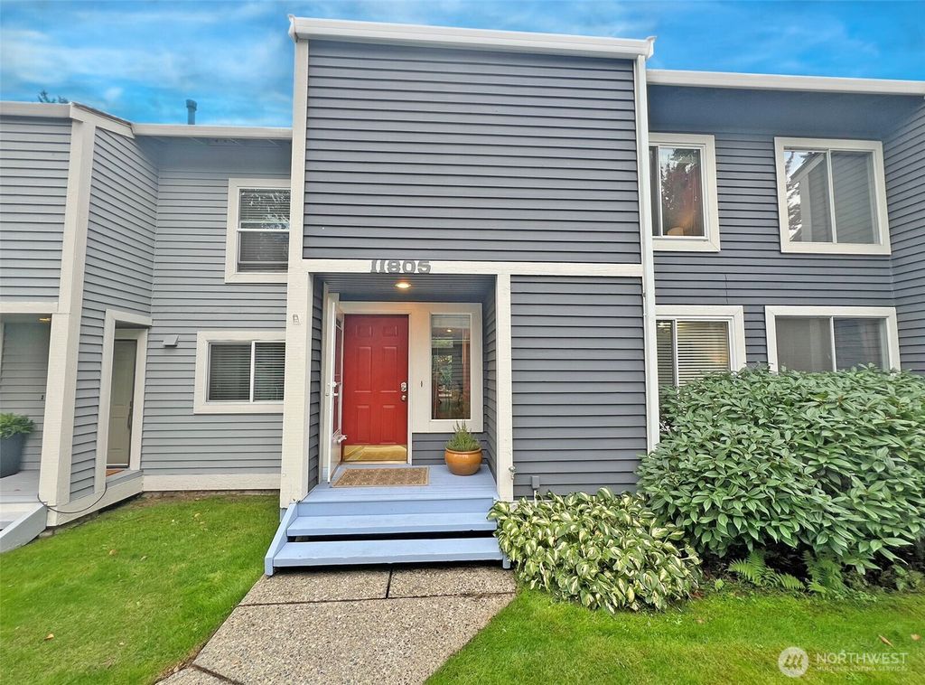 Photo of 11805 NE 105th Court, Kirkland, WA 98033 (MLS # 2436484)