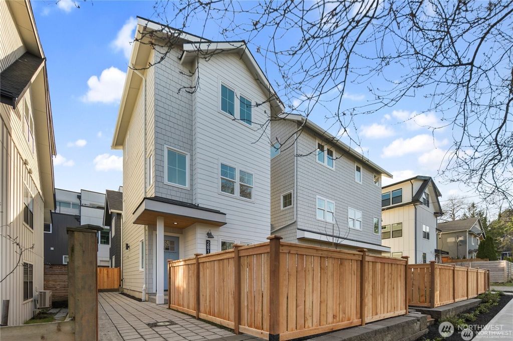 Photo of 2815 E Denny Way #B, Seattle, WA 98122 (MLS # 2486736)