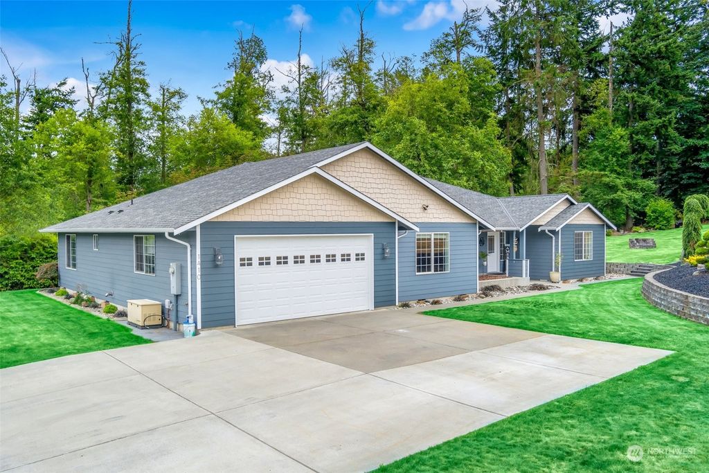 Photo of 1410 162nd Street NW, Marysville, WA 98271 (MLS # 2138284)