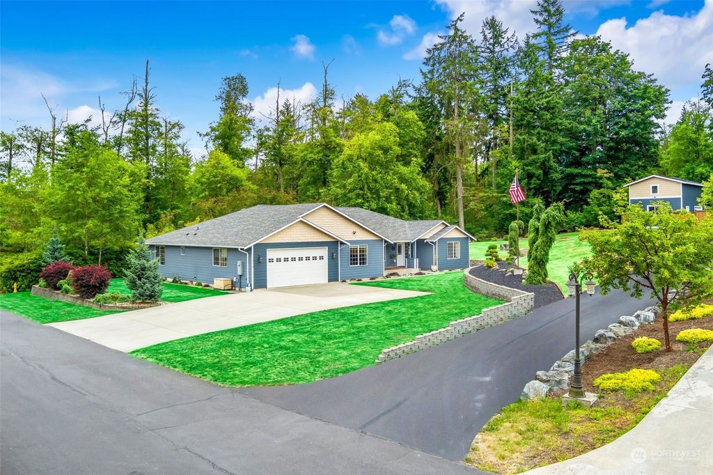 Photo of 1410 162nd Street NW, Marysville, WA 98271 (MLS # 2138284)