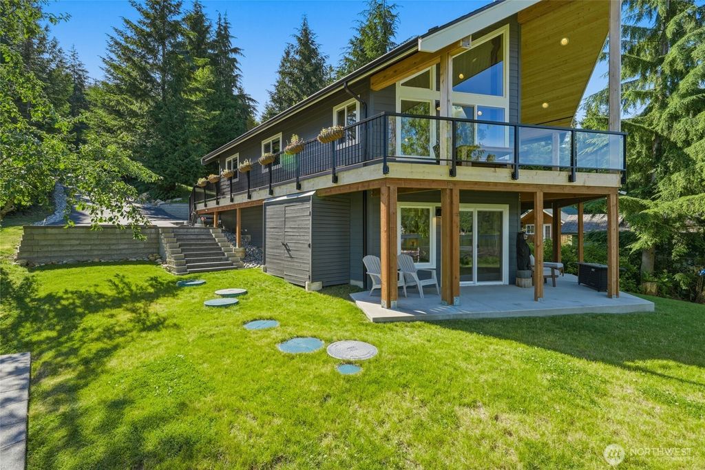Photo of 1305 SW Lake Roesiger RD, Snohomish, WA 98290 (MLS # 2546490)