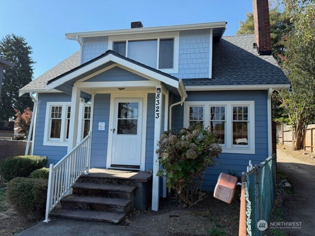 Photo of 8323 39th Avenue S, Seattle, WA 98118 (MLS # 2436911)
