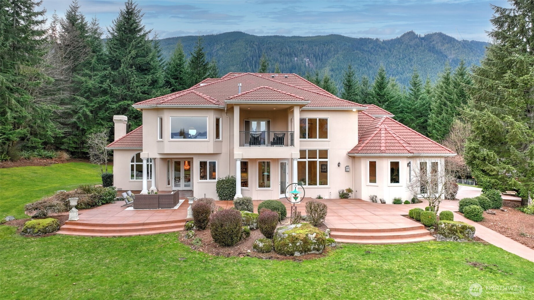 15622 Uplands Way SE